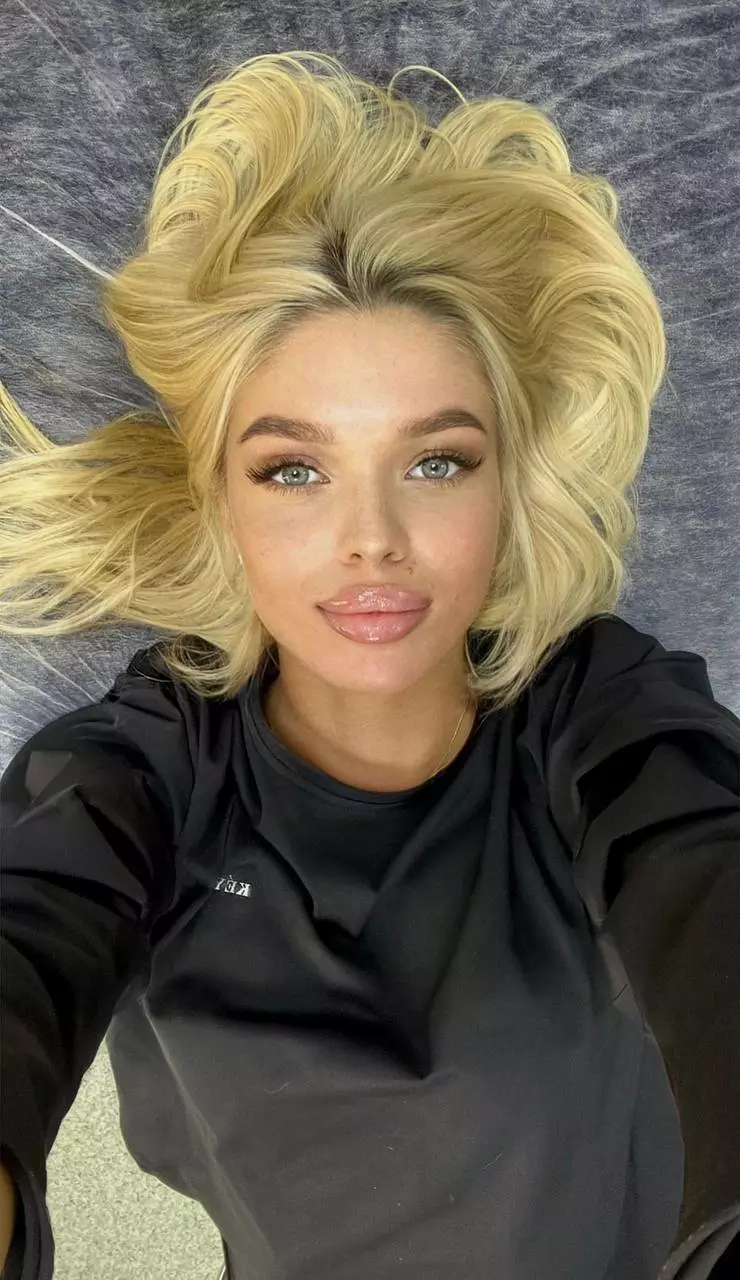 escort girl alexa